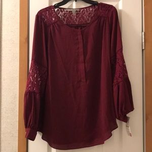 NWT super cute burgundy shirt!!!❤️
